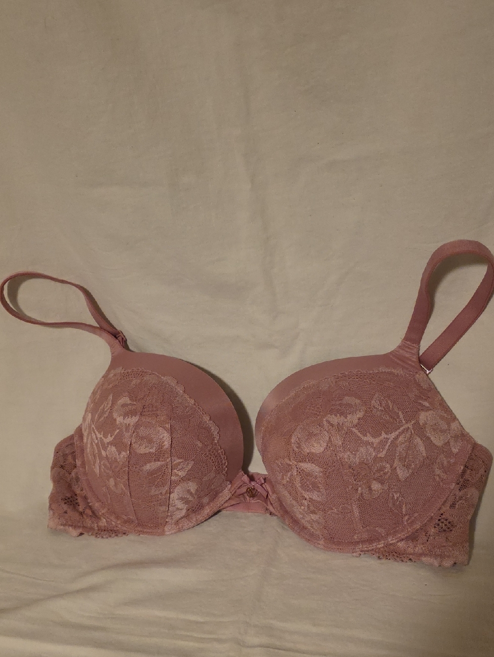 Victoria's Secret Lace Push-Up Bra in Dusty Pink